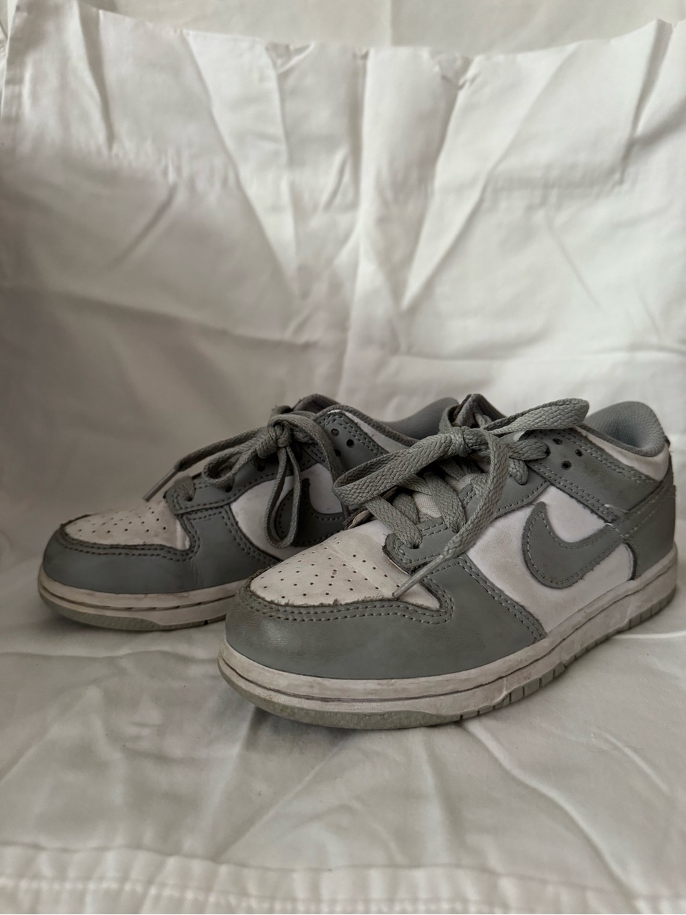 Kids Grey and White Low-Top Sneakers